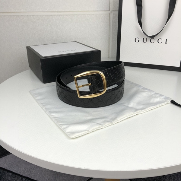スーパーコピーグッチベルト角部分ディテール